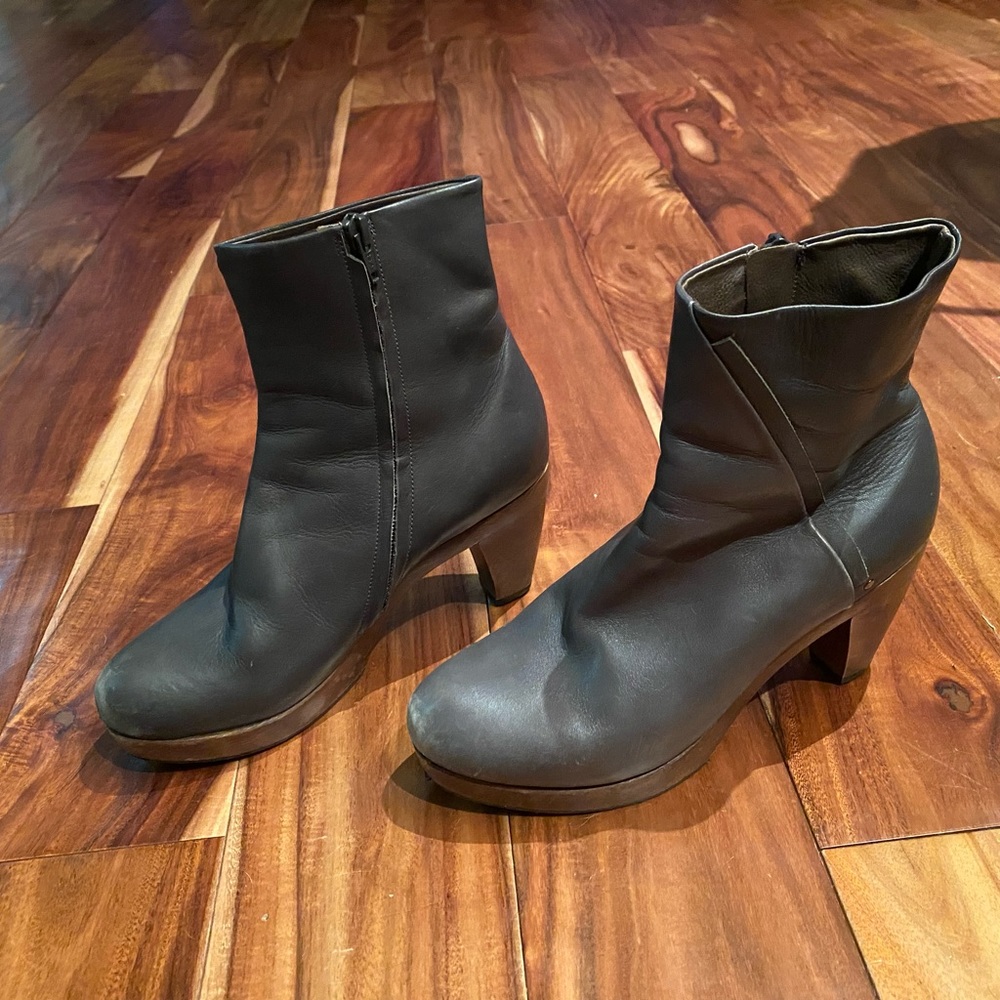 Coclico heeled boots.